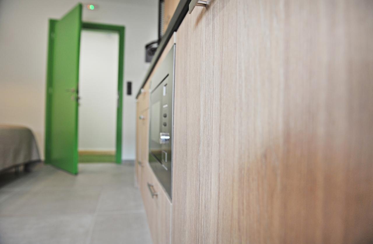 The Athenians Modern Apartments Exterior photo